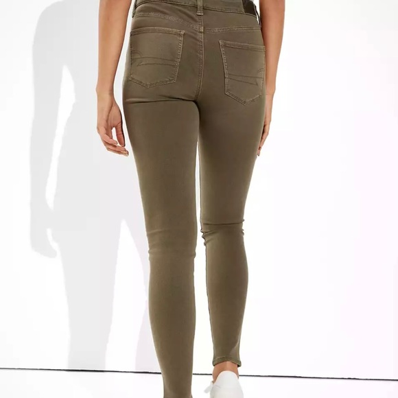 American Eagle Stretch Skinny Jeans. Size 2 Long. Never worn. - Picture 3 of 6